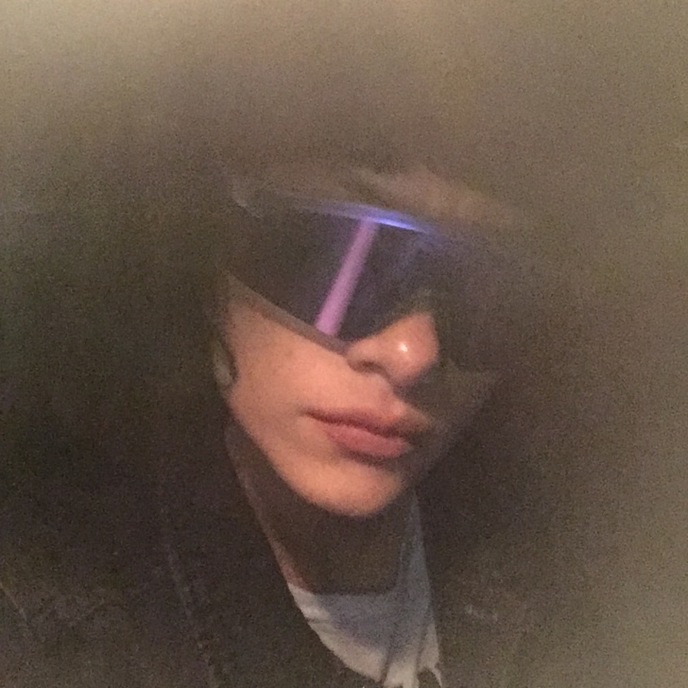 Meet your Posher, Sade